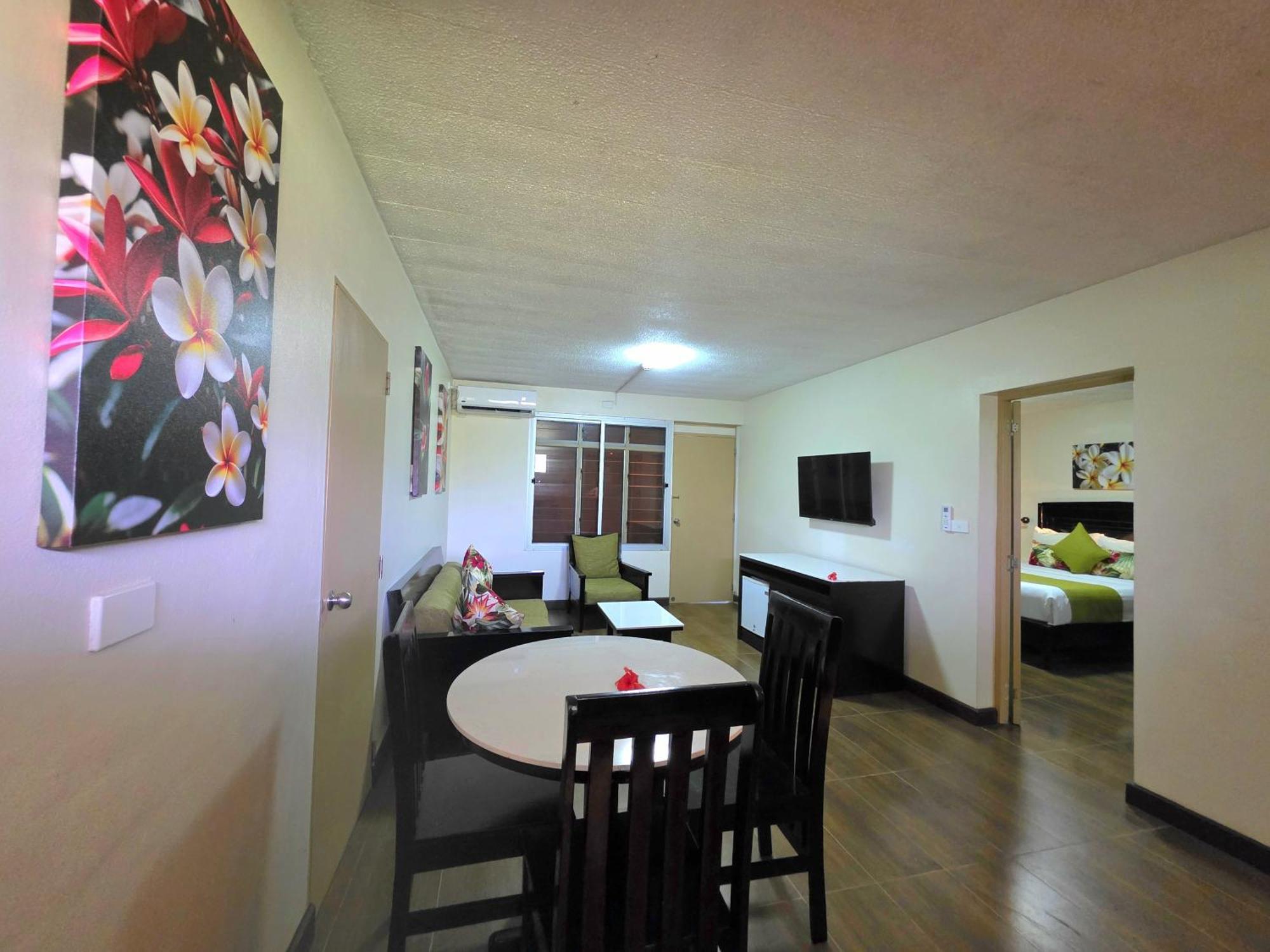 Tokatoka Resort Hotel Nadi Exteriör bild